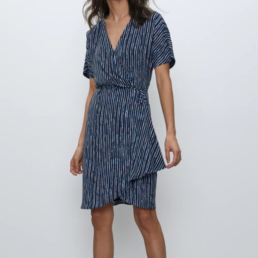 Aritzia Wallace wrap dress